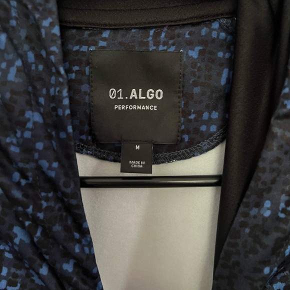 01.Algo Patterned Performance Hoodie UPF 40 - Picture 3 of 3
